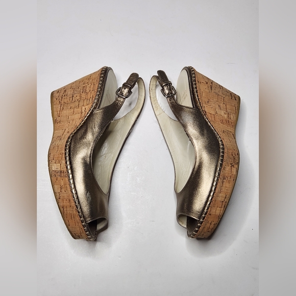 Stuart Weitzman Size 8.5 Metallic Leather Wedge Sandals - Picture 3 of 9